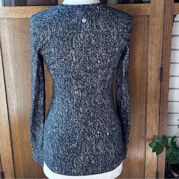 Lululemon Extra Mile Long Sleeve Running Shirt
Suited Jacquard Black White Sz 6 - Picture 5 of 13